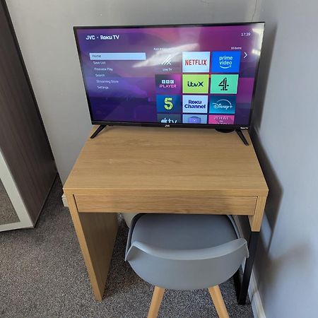 Darwin Stays - Service Accommodation In Newcastle Under Lyme City Centre Экстерьер фото
