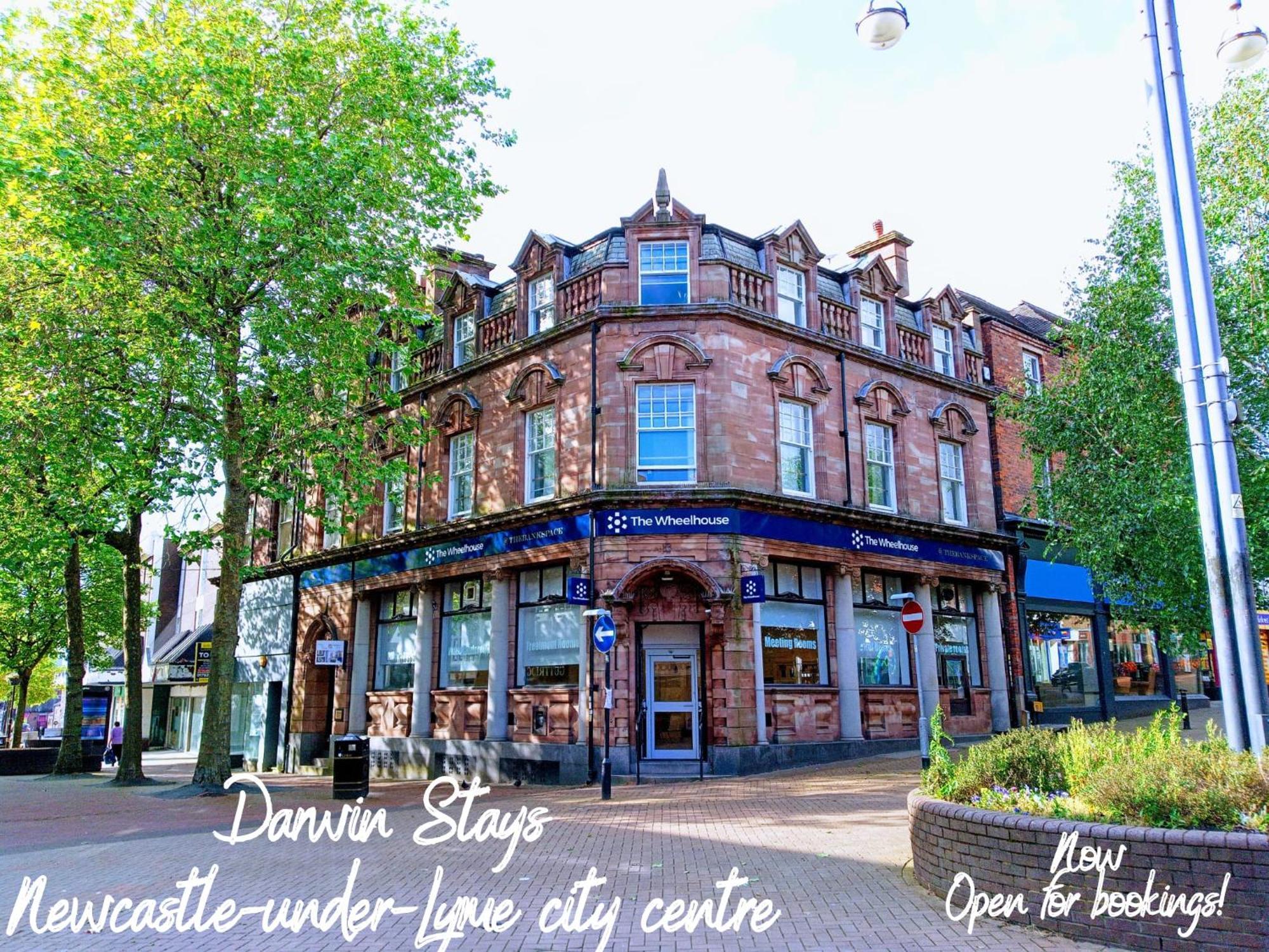 Darwin Stays - Service Accommodation In Newcastle Under Lyme City Centre Экстерьер фото