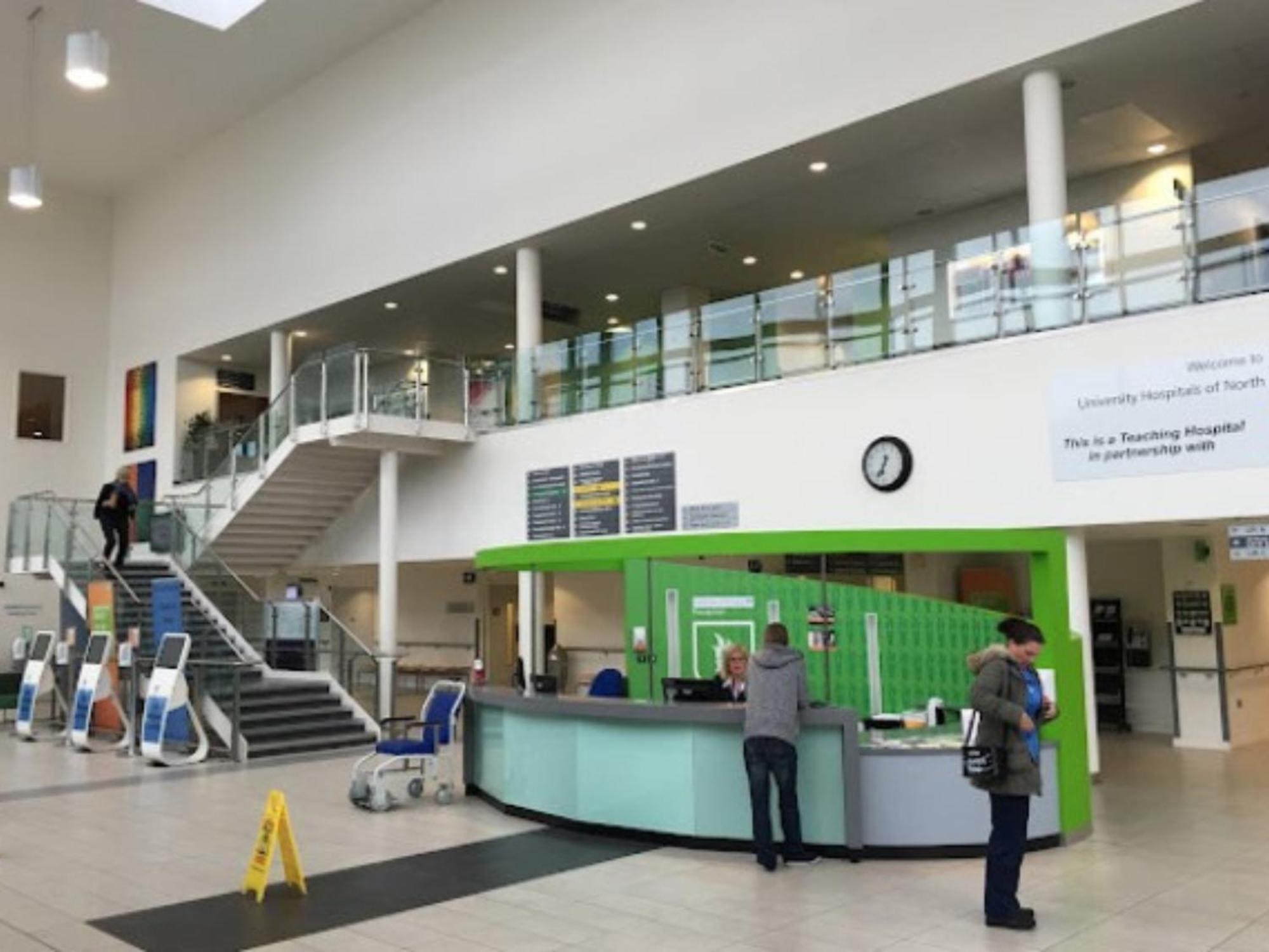 Darwin Stays - Service Accommodation In Newcastle Under Lyme City Centre Экстерьер фото