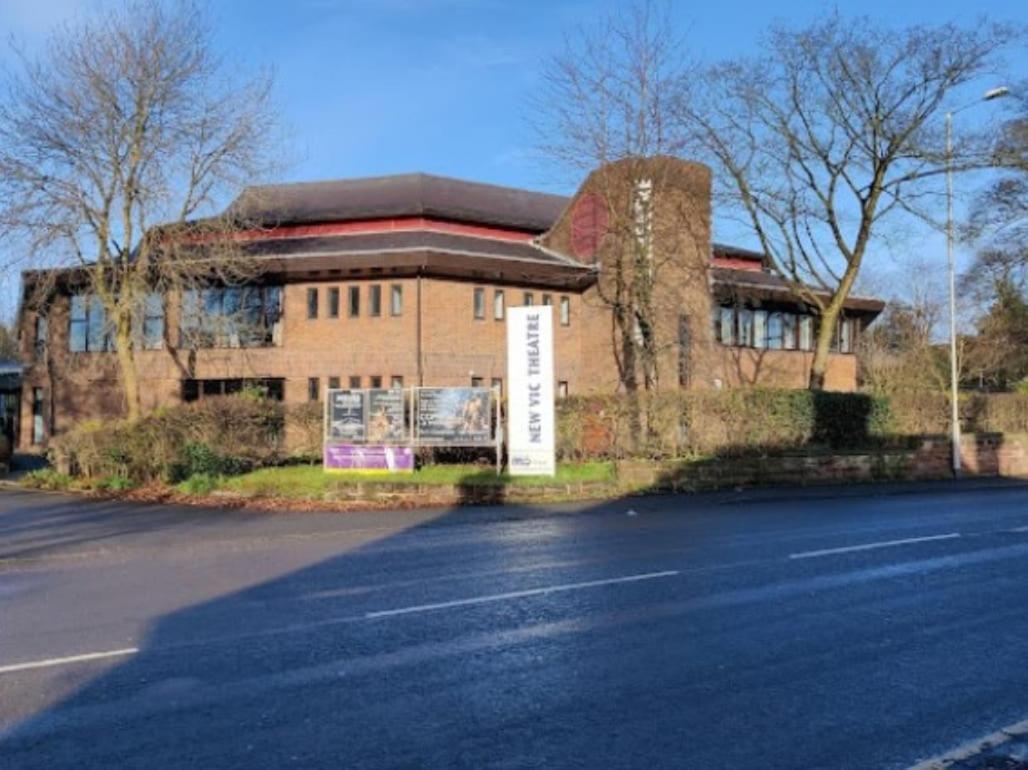 Darwin Stays - Service Accommodation In Newcastle Under Lyme City Centre Экстерьер фото
